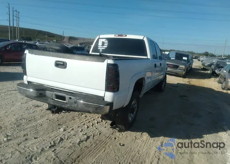 2004 Chevrolet Silverado 2500Hd Ls z USA, uszkodzony, nr VIN 1GCHK23124F141460